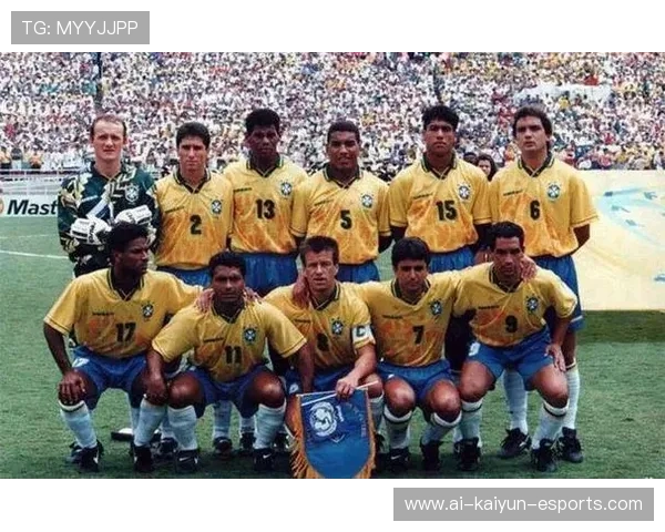 三位足球巨星齐聚一堂 各具特色的头像设计彰显不凡风采