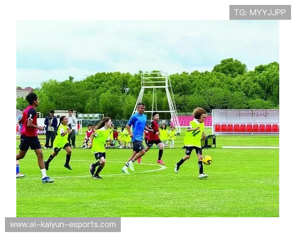 球星发型演绎绿茵时尚潮流让足球场成为最炫个性秀场